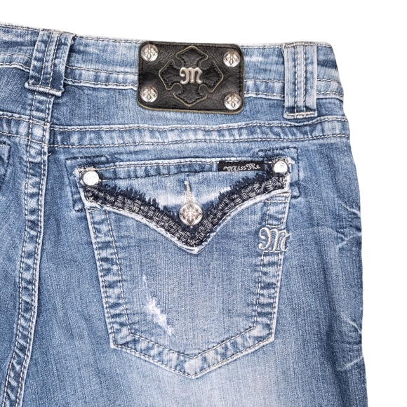 Miss Me | Boyfriend Capri Jeans | Size 30 - Picture 6 of 8